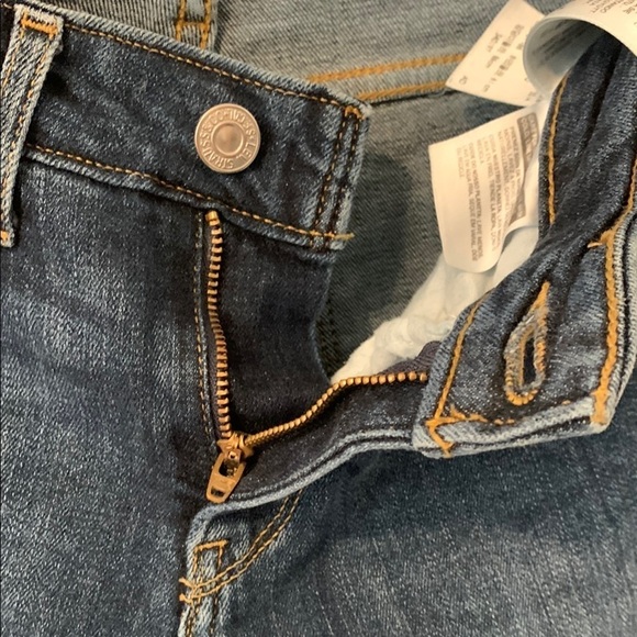 Levi’s 711 Skinny Women's Darkest Wash Blue Distressed Jeans - Picture 4 of 6